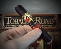 La Gloria Cubana Serie R Maduro.jpg